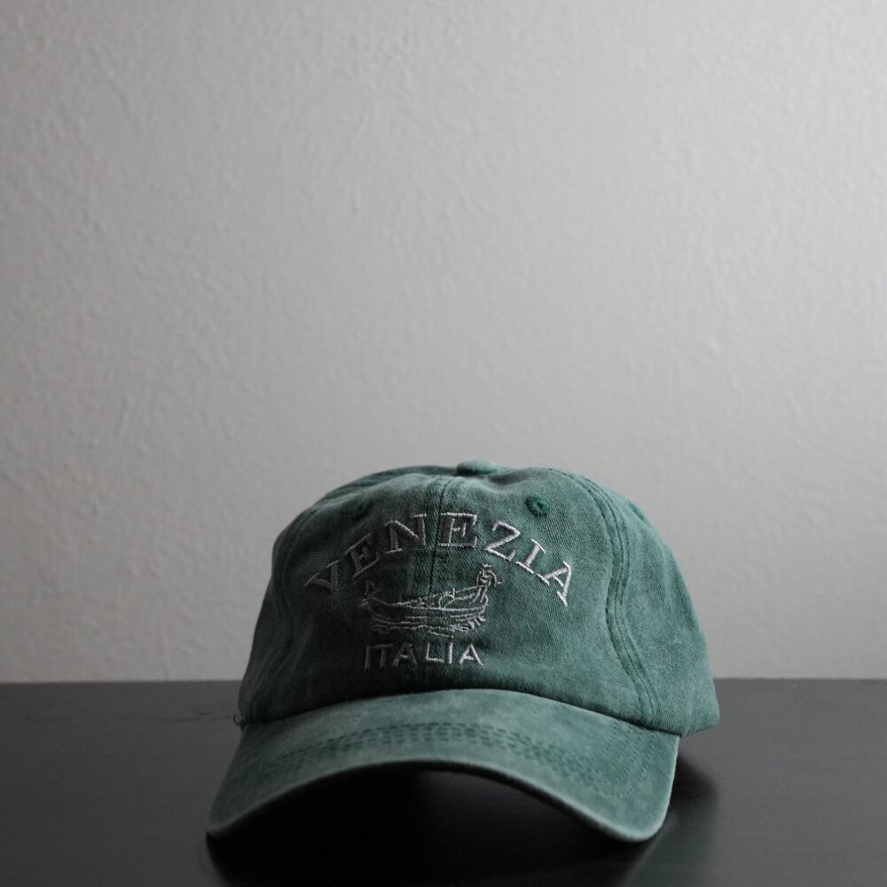 "Venezia Italy" Hat